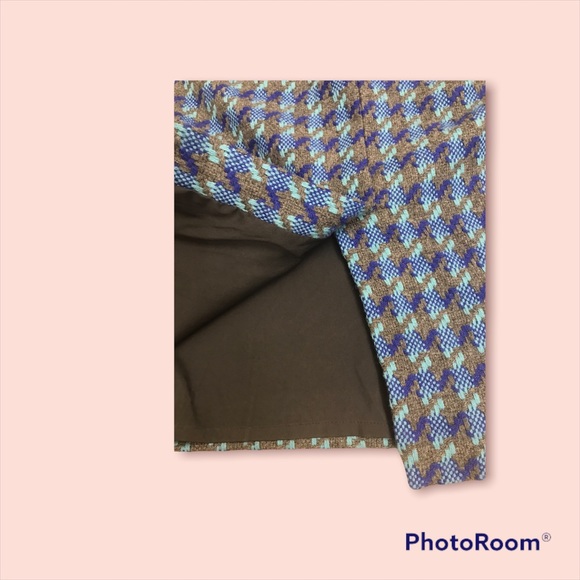 Talbots Wool Blend Houndstooth Pencil Skirt.  Size 8P. - Picture 3 of 6